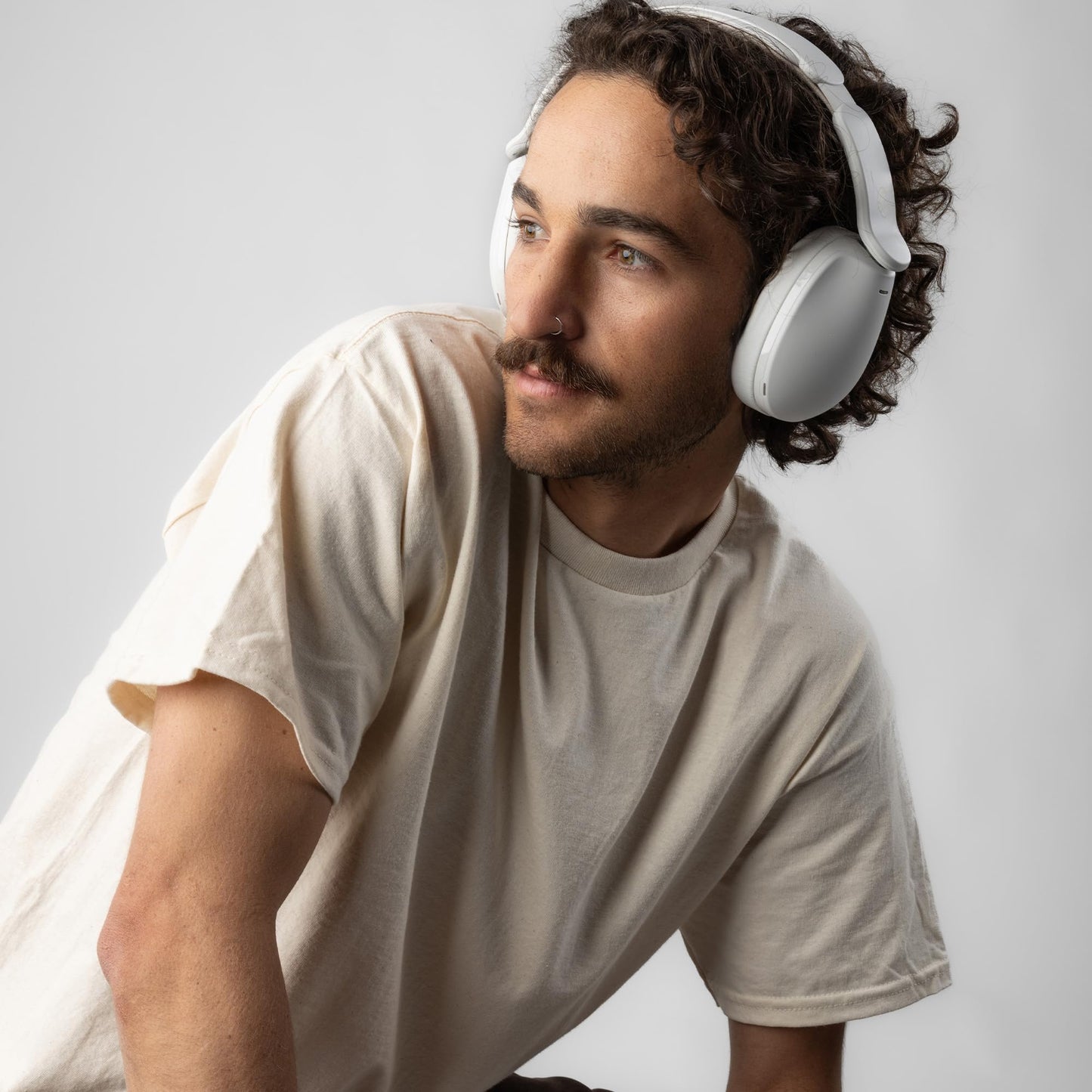 Skullcandy Hesh 360 Wireless Over-Ear Bluetooth Headphones, Up to 100 Hours Battery, Noise Isolating Fit, Flat-Folding Collapsible Design, Microphone iPhone Android - Bone