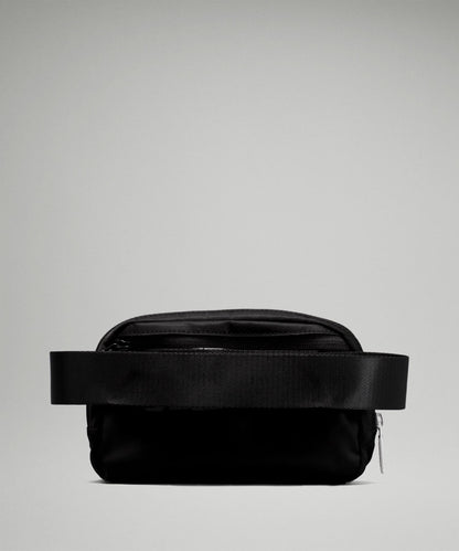 lululemon Everywhere Belt Bag