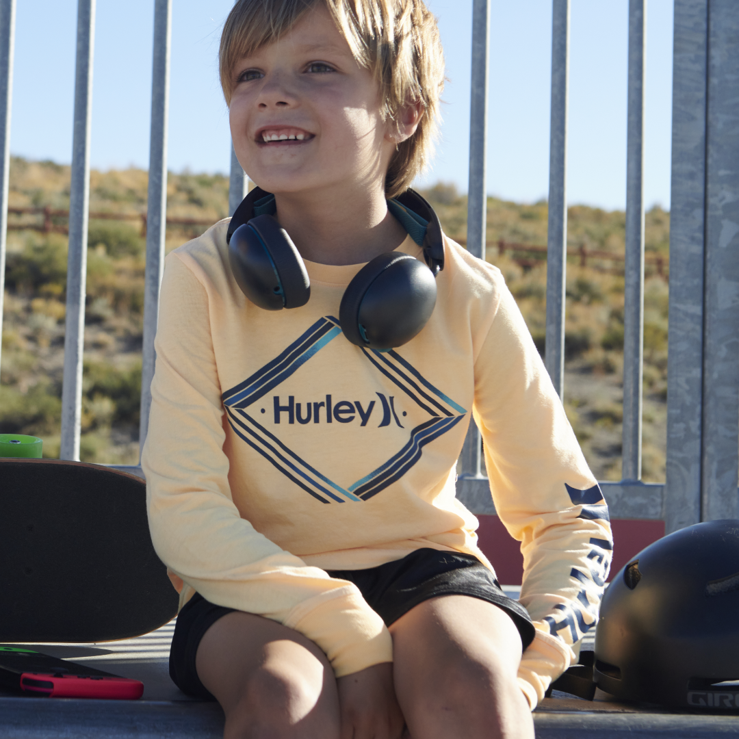 Skullcandy Grom Over-Ear Wireless Headphones for Kids, 45 Hr Battery, Volume-Limiting, Works with iPhone Android and Bluetooth Devices - Black